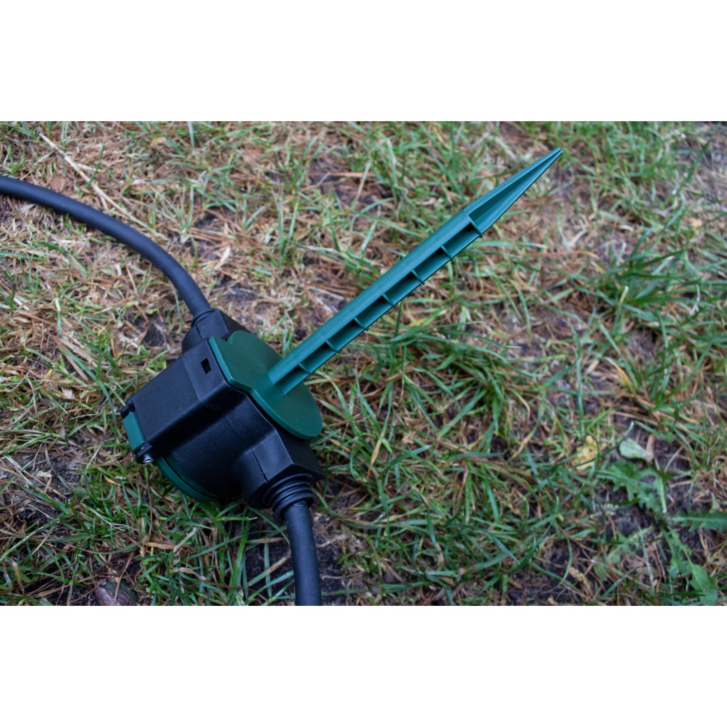 LED`s light GartenVerlängerungskabel mit 3 Stekdosen 10 m kaufen bei OBI