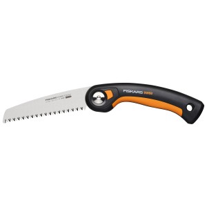 Fiskars Klappsäge Plus SW68 mit 15 cm Sägeblatt für Gartenarbeiten.