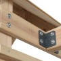 Detailaufnahme: Holzkonstruktion mit Winkelverbinder des Swing King Spielturm Noa.