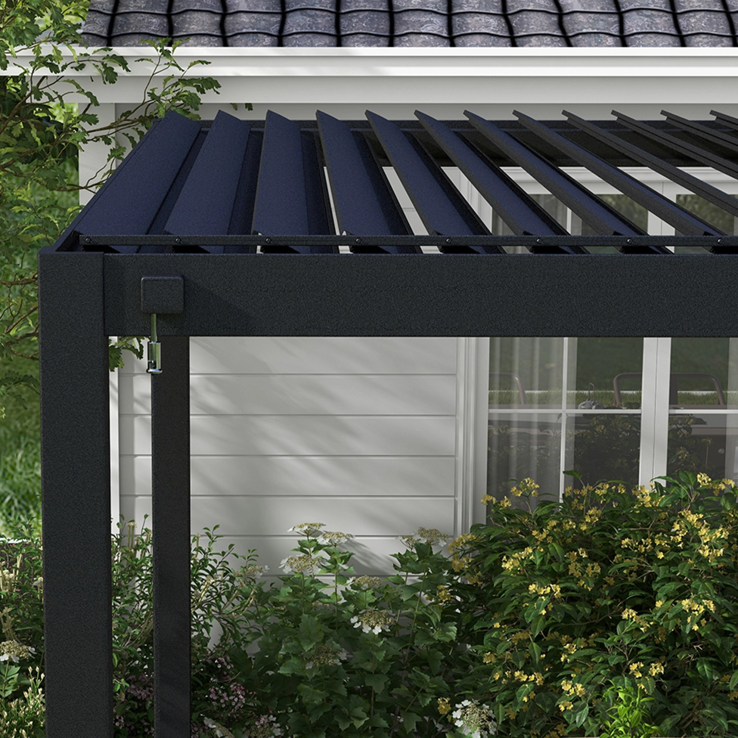 Detailaufnahme: Anthrazitfarbene Mirador Premium Pergola 3x4m mit Lamellendach und Aluminiumrahmen.