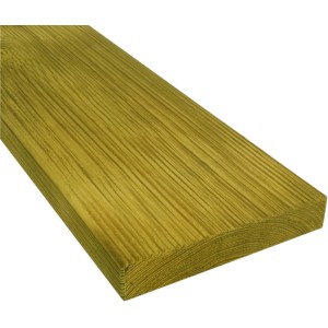 Grüne, druckimprägnierte Terrassendiele aus Nadelholz, 1,9x14,4x300 cm.