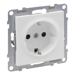 Legrand Seano Steckdose, 16A, 250V, ultraweiß, mit erhöhtem Berührungsschutz.