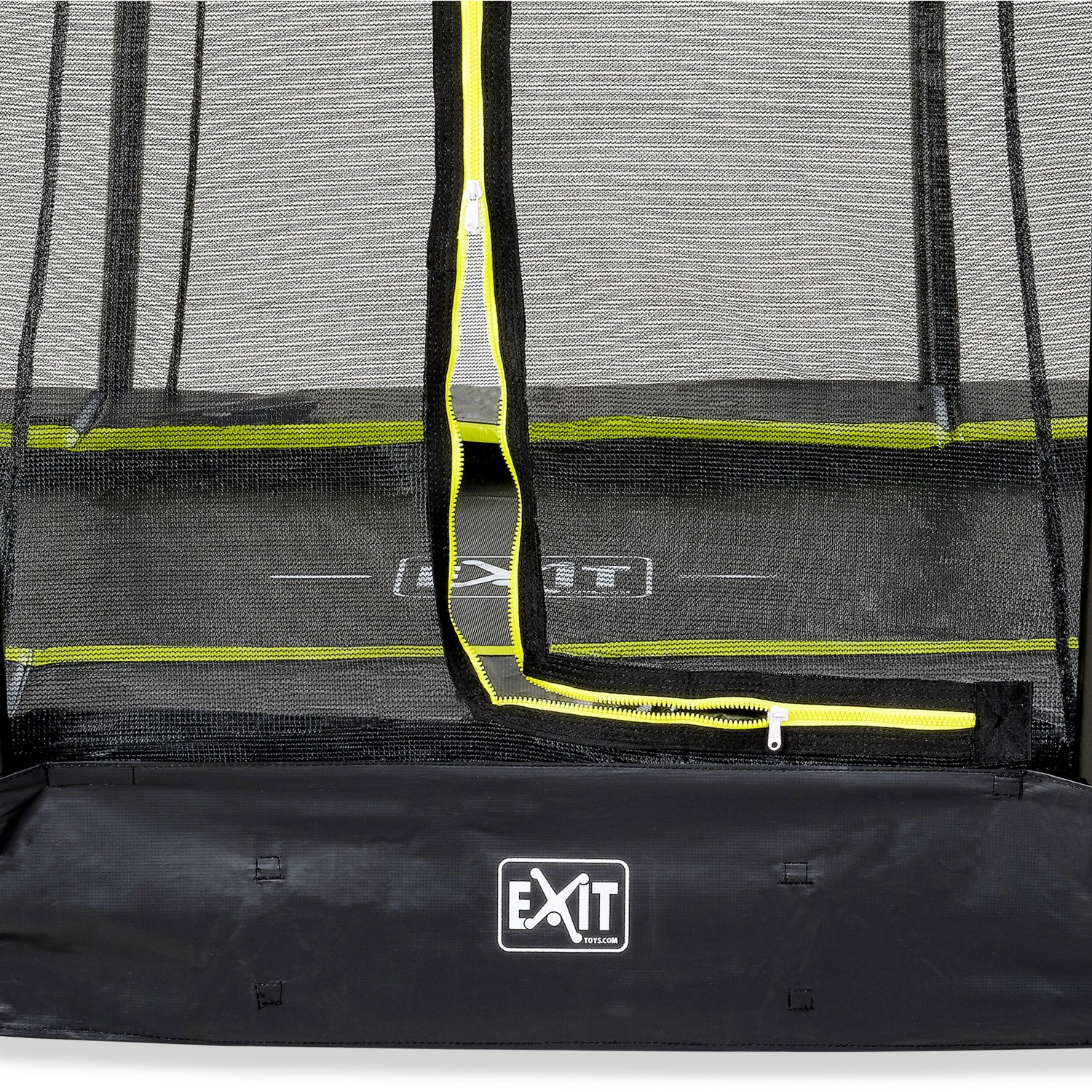 Detailansicht: Schwarzes EXIT Silhouette Bodentrampolin 153x214 cm mit Sicherheitsnetz und gelbem Reißverschluss.