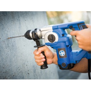 LUX Hammerbohrer Comfort SDS-Plus bohrt Loch in Betonwand, Bohrer Ø 6 mm.
