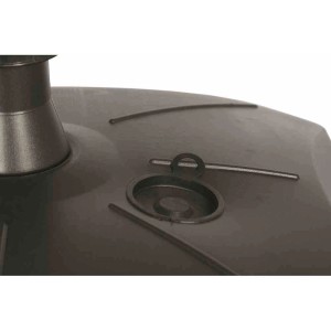 Detailaufnahme: Anthrazitfarbener, befüllbarer Enne Plastica Schirmständer mit Rolle.