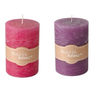 Boltze Stumpenkerzen Casual, 2-fach sortiert in Pink und Lila, aus Wachs.