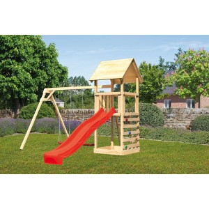 Karibu Spielturm Lotti mit Doppelschaukel, roter Rutsche und Kletterwand im Garten.