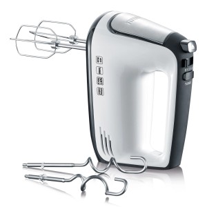 Severin Handmixer HM 3830 in Schwarz-Weiß mit Rührbesen und Knethaken.