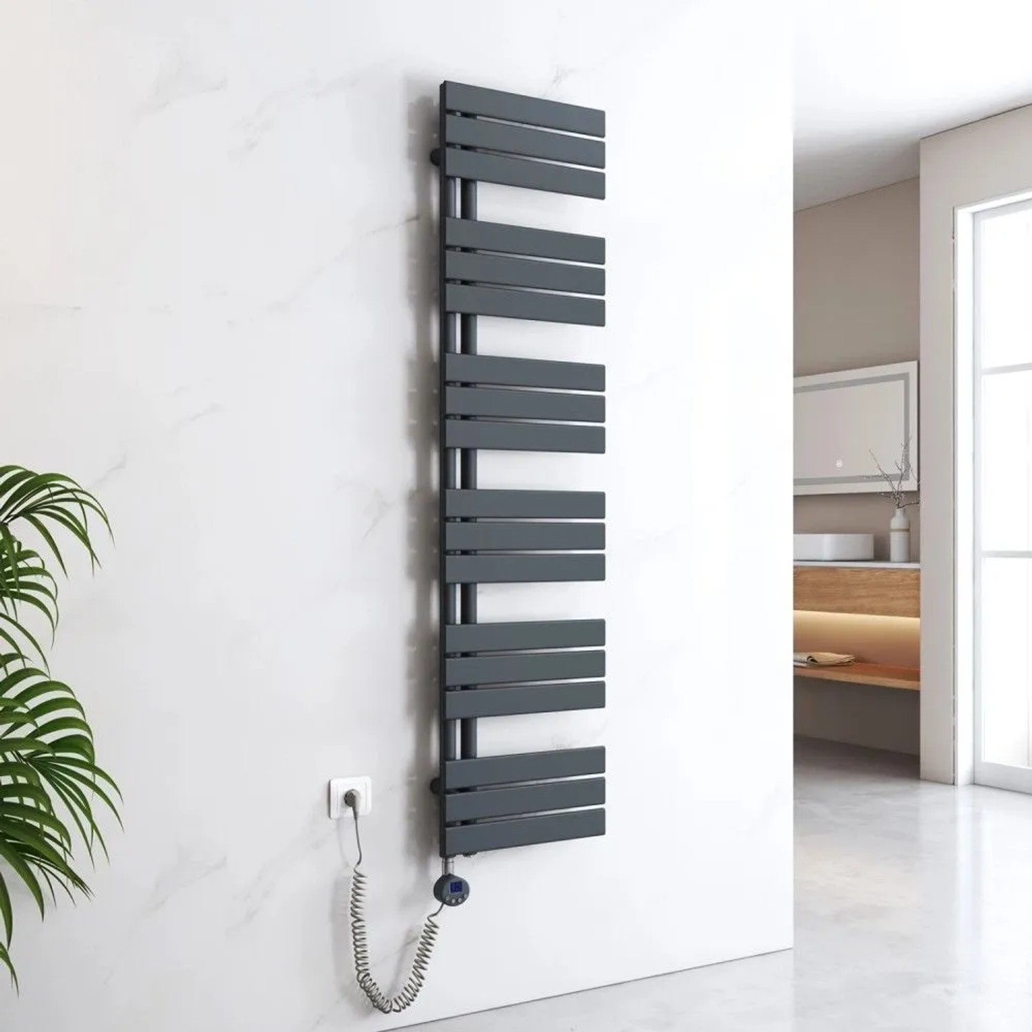 Vertikaler, anthrazitfarbener Emke Elektro-Badheizkörper 40x159cm mit Thermostat und Timer als Handtuchwärmer.