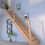 Gerade Holztreppe Mykonos Eiche mit Setzstufen und Holz-Design-Geländer links.