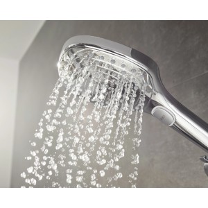Hansgrohe Raindance Select E 120 Handbrause Chrom mit Wasserstrahl.