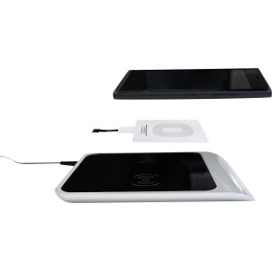 Adapter für induktives Laden mit Micro-USB Anschluss und Ladestation für Smartphones.