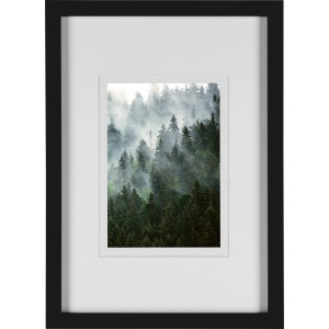 Schwarzer MDF-Bilderrahmen (21x29,7 cm) mit Passepartout, geeignet zum Aufhängen oder Aufstellen.