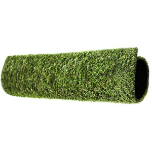 Aufgerollter Kunstrasen Genus Grün, Breite 200 cm, für Balkon und Terrasse.