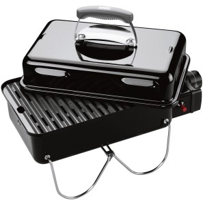 Schwarzer Weber Gasgrill Go-Anywhere mit Deckel und Grillrost. Kompakter, tragbarer Grill.