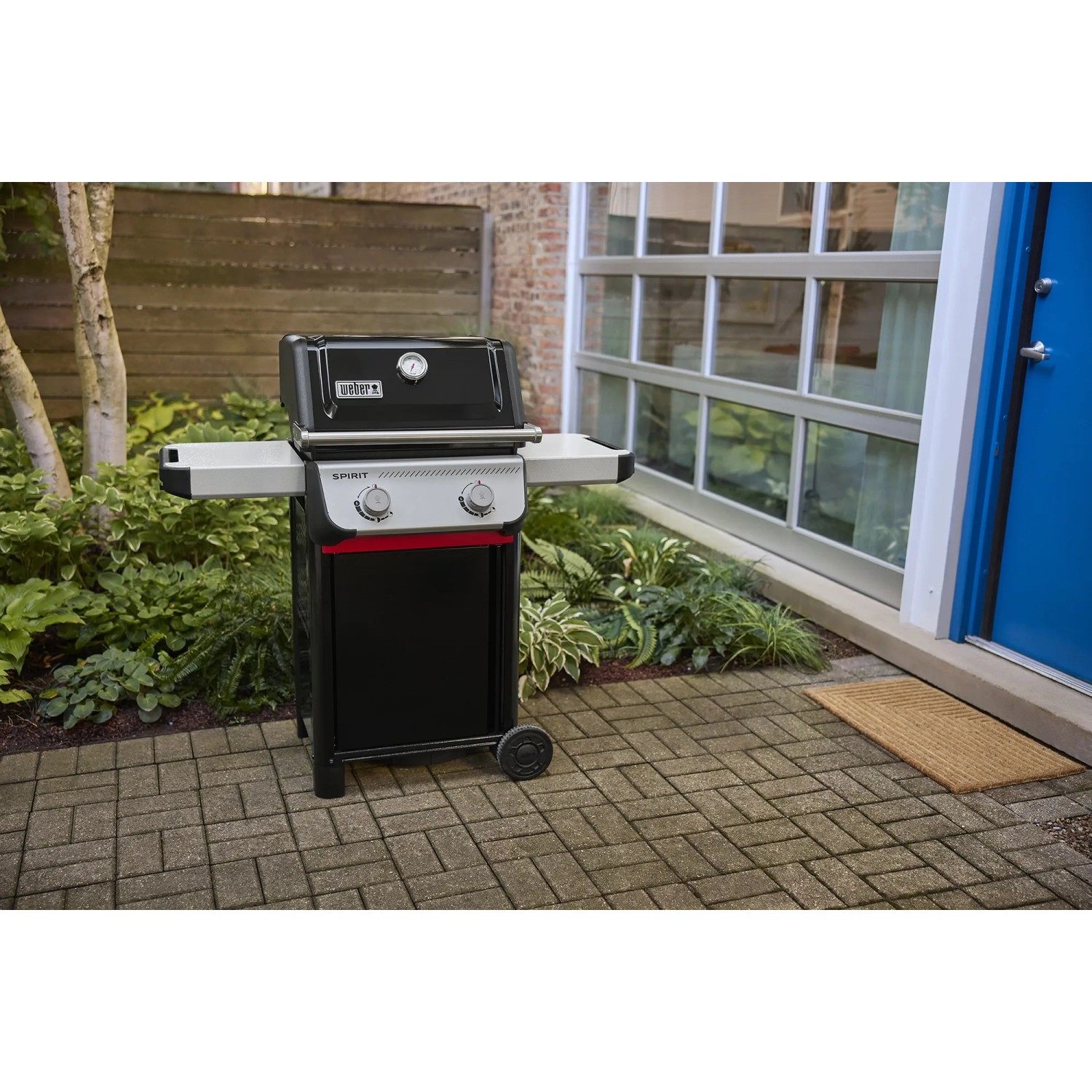 Weber Gasgrill E-210 Spirit 2025, 2 Brenner, Schwarz. Kompakter Grillwagen für Balkon und Terrasse.