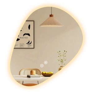 Asymmetrischer Emke LED Badspiegel 80x60 cm mit beleuchtetem Rand, Anti-Beschlag und Touch-Steuerung.