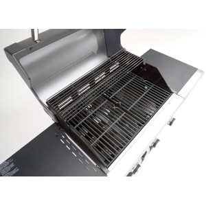 Offener Landmann Gasgrill Triton PTS 3.0, schwarzer Grill mit drei Brennern und Grillrost.