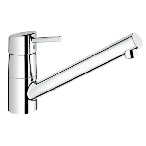 Glänzende Grohe Concetto Küchenarmatur DN 15 mit schwenkbarem Auslauf.