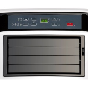 Detailaufnahme: OBI Klimaanlage KGM 9000-65 mit Bedienfeld und Luftauslass.