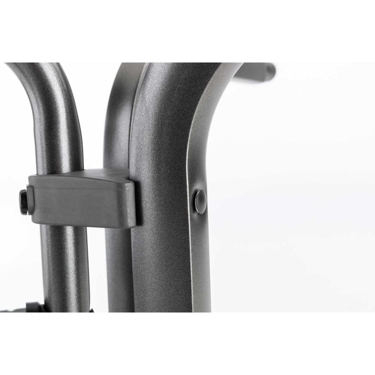 Detailaufnahme des anthrazitfarbenen Kettler Boulevard Klapptisch-Gestells.