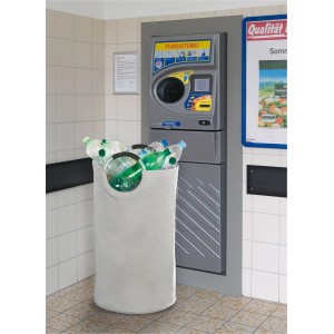 Beiger Wenko Wäschesammler Jumbo mit PET-Flaschen vor einem Pfandautomaten.