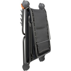 Zusammengeklappte Lafuma Sonnenliege Siesta L in Anthrazit. Gartenliege platzsparend verstaut.