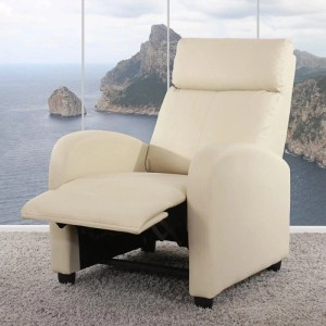 Creme Relaxsessel Dallas mit verstellbarer Rückenlehne und Fußstütze.
