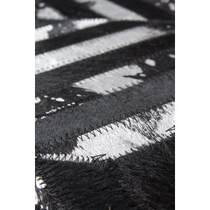 Teppich Masque 610, 80x150 cm, Schwarz-Silber, Kuhfell mit Metallic-Effekt.