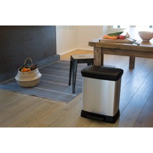 Curver Decobin Duo Mülleimer, 30 l, Silber metallic mit Fußpedal für Küche oder Haushalt.