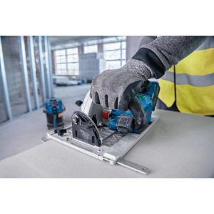 Bosch Professional GCT 30-42 Auto-Start-Modul für Nass- & Trockensauger im Einsatz.