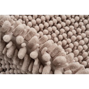 Detailaufnahme: Lalee Badteppich Fluffy in Taupe, 40x60 cm. Flauschiger Flor für Komfort im Badezimmer.