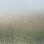 Detailaufnahme: Mandarin-Glasstruktur der Kunststoff-Nebeneingangstür K 301, für Sichtschutz und Lichtstreuung.