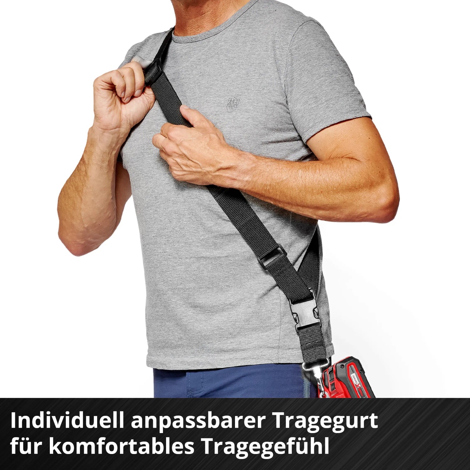 Mann mit Akku-Laubbläser GP-LB 36/230 und Tragegurt für komfortables Arbeiten.