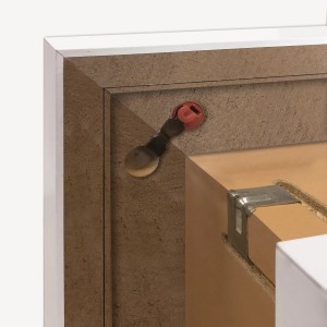 Detailansicht Classen Türzarge Uni Kaschmir, DIN Rechts, Montageelemente sichtbar.