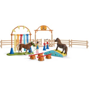 Schleich Farm World Pony Agility Training Set mit Hindernissen, Ponys und Spielfigur.