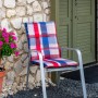 Beo Sitzauflage Niedriglehner Gold Coast Rot kariert auf Gartenstuhl.