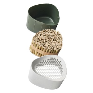 Elho Bienenhotel Essential, 18 cm, Grau, zerlegt: Oberteil, Bambusröhren, Unterteil mit Löchern.