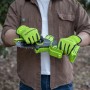 Greenworks Akku-Kettensäge CS1032GA2 im Set mit Akku, Ladegerät und Handschuhen. Schwertlänge 10 cm.