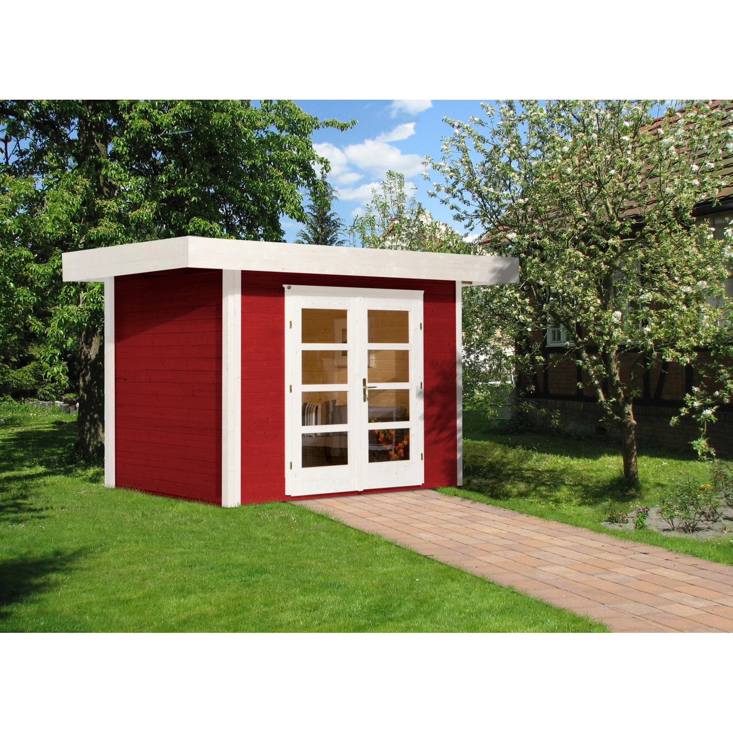 Rotes Weka Holz-Gartenhaus Designhaus 126 Plus mit Flachdach und Doppeltür im Garten.