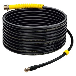 Kärcher Dachrinnen- und Rohrreinigungs-Set mit 20 m Schlauch, aufgerollt.