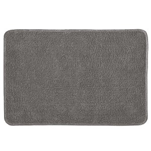 Anthrazitfarbener Badteppich Marco von Kleine Wolke, 60x90 cm, aus recyceltem Polyester.