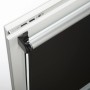 Gardinia EasyFix Thermo Rollo, 45x150 cm, Schwarz, am Fensterrahmen montiert.