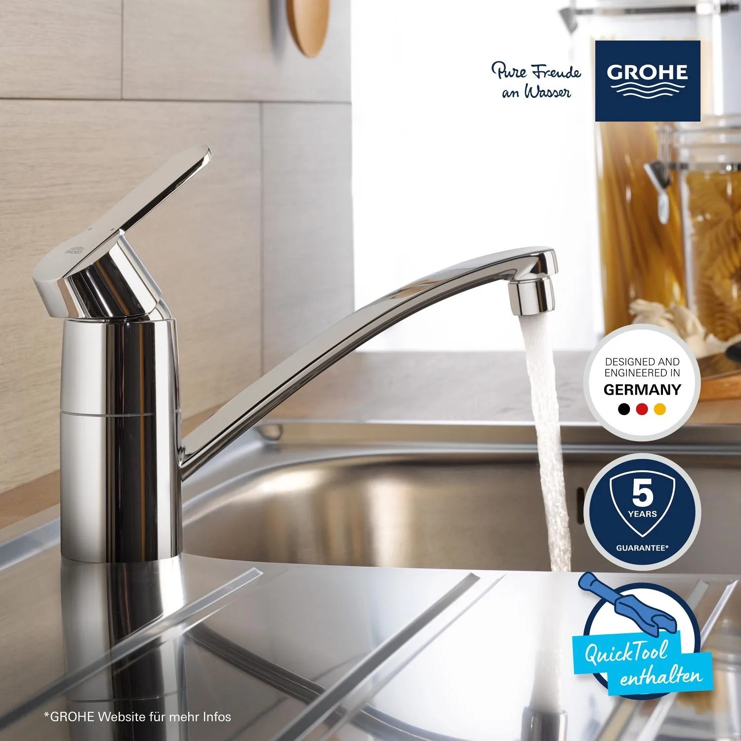 Grohe QuickFix Küchenarmatur Get Chrom, Einhebelmischer mit Wasserlauf im Spülbecken.