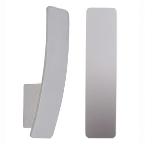 Moderne, silberne LED-Wandleuchte Stan von Näve, 29,5 cm hoch.