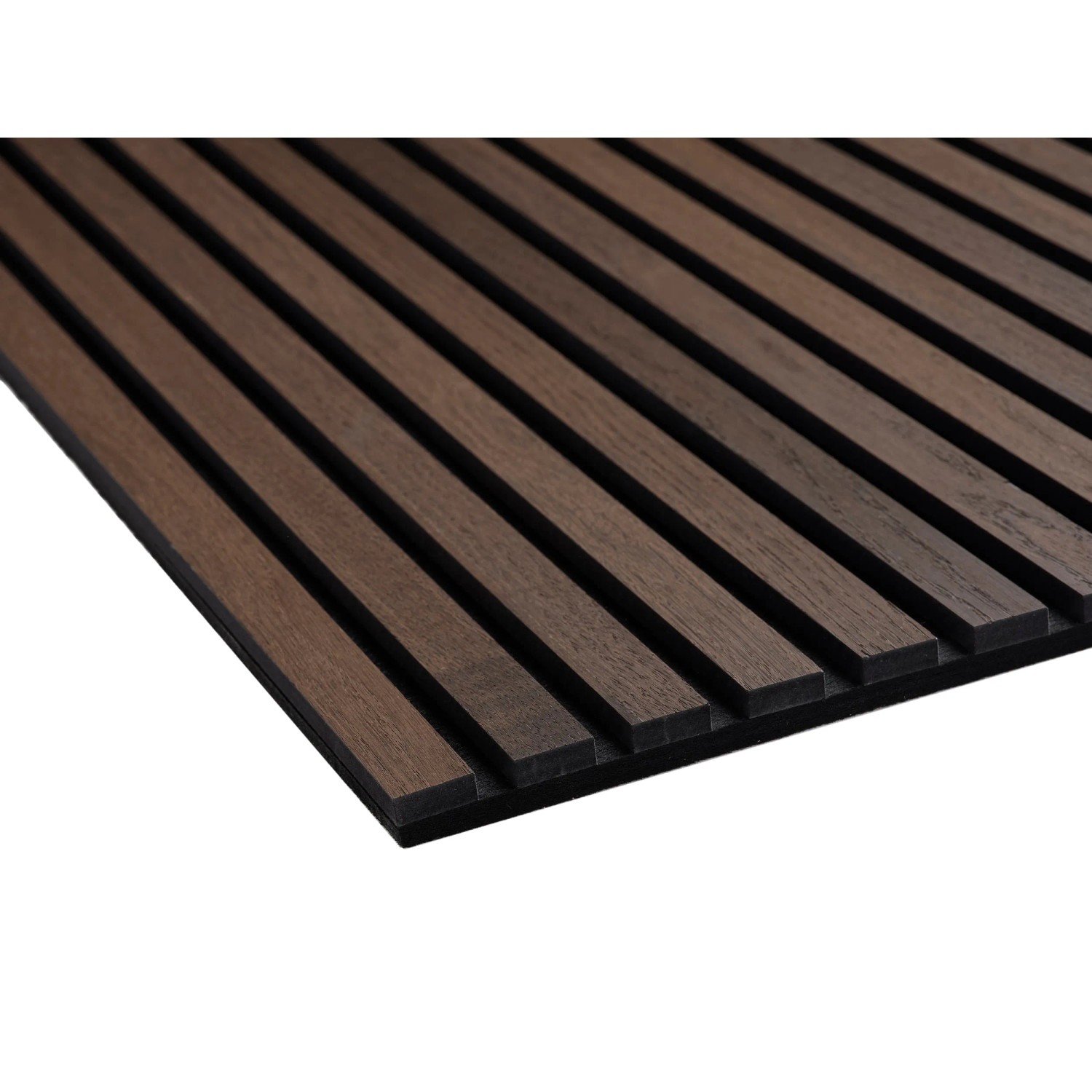 Akustikpaneel Geräucherte Eiche, MDF-Leisten auf schwarzem Filz für Wand- und Deckengestaltung.