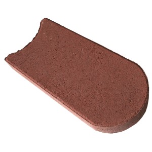 Braune Mähkante aus Beton, 4,5x12x24 cm, zur Raseneinfassung und Gartengestaltung.