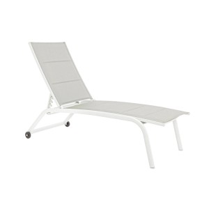 Weiße Yes Cleopas Sonnenliege mit Rädern, verstellbare Rückenlehne, ideal für Garten & Terrasse.