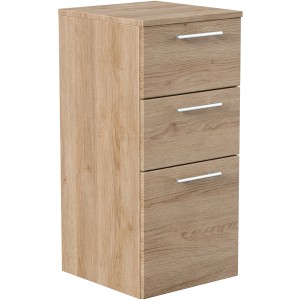 Posseik Bad-Hängeschrank Rima in Eiche hell mit drei Schubladen und silbernen Griffen.