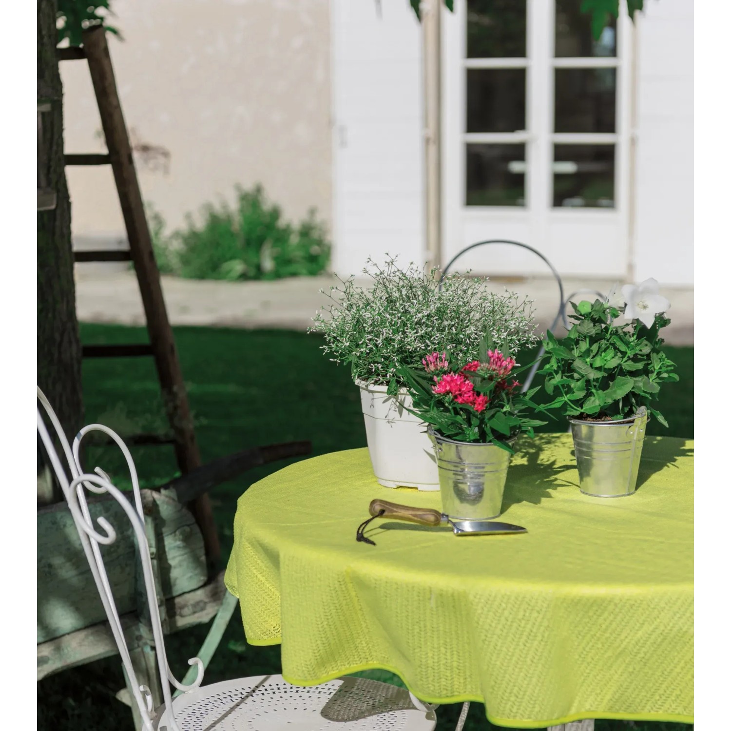 Garten-Tischdecke Oval 160 cm x 210 cm Anisgrün kaufen bei OBI